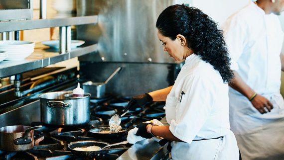 How to Find and Secure Kitchen Assistant Jobs in the USA with Visa Sponsorship