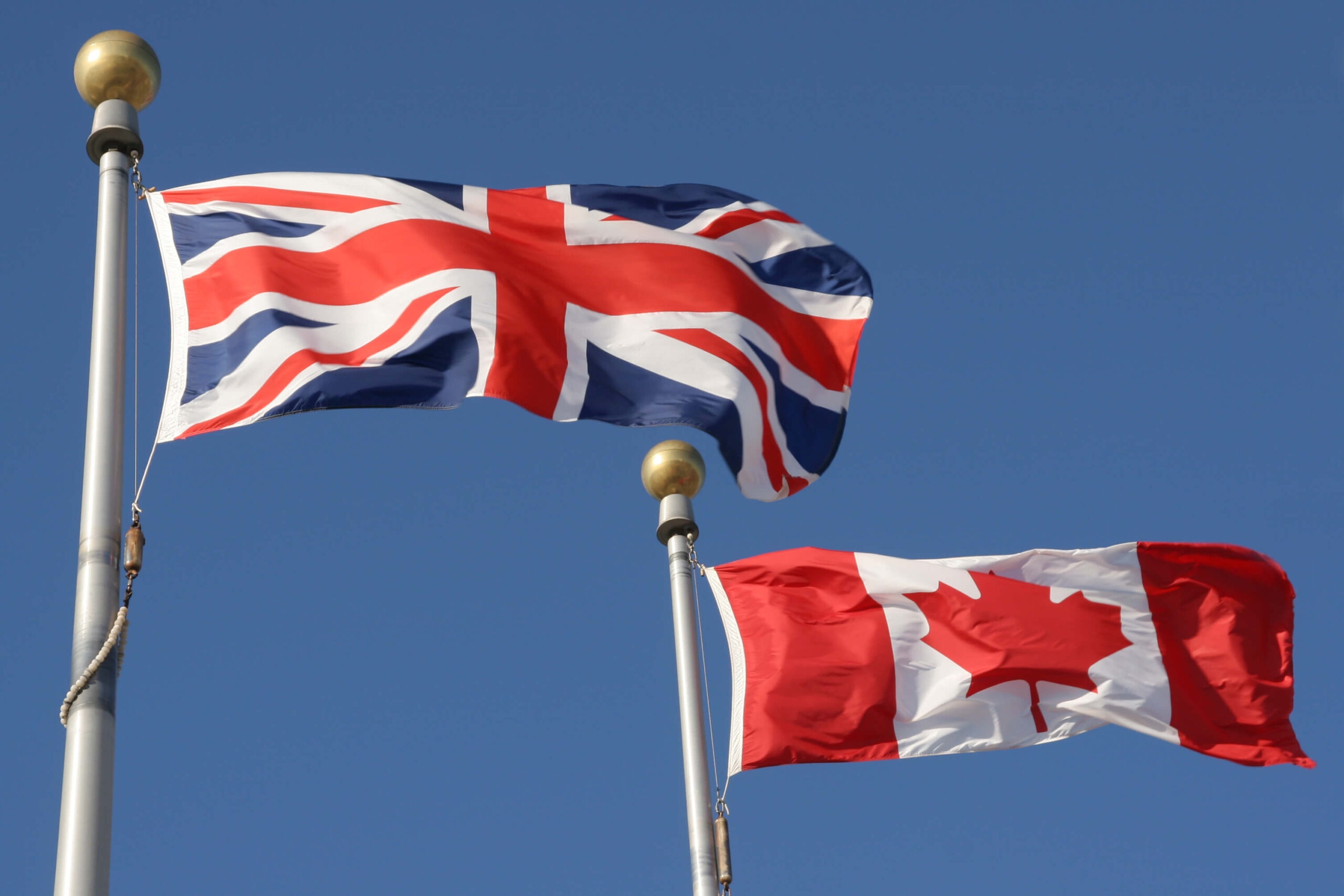 UK vs. Canada: Which Is Better for Immigrants?